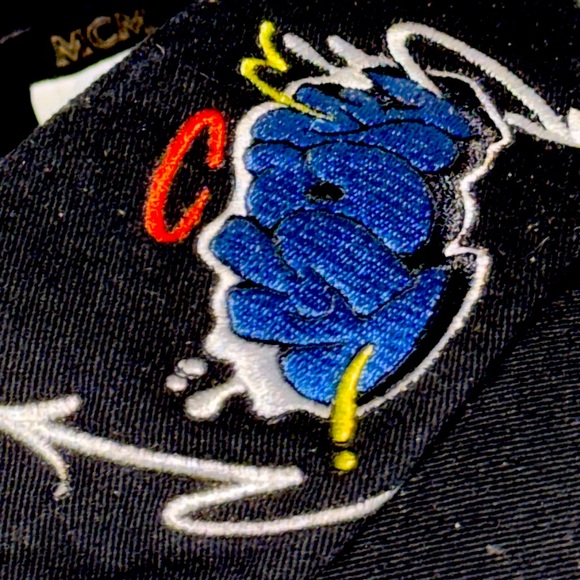 MCM visor rare just bought in store ^^ - Picture 3 of 4